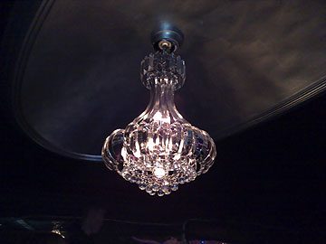 siobhanchandelier360.jpg